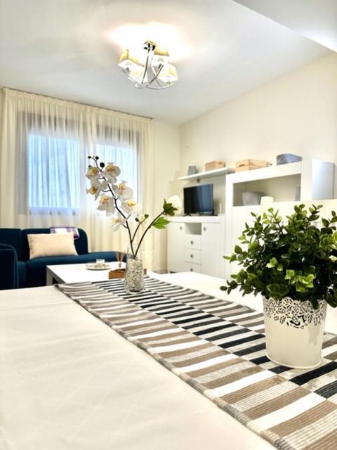 Apartamento Puerta Cerrada Ecija Exterior photo